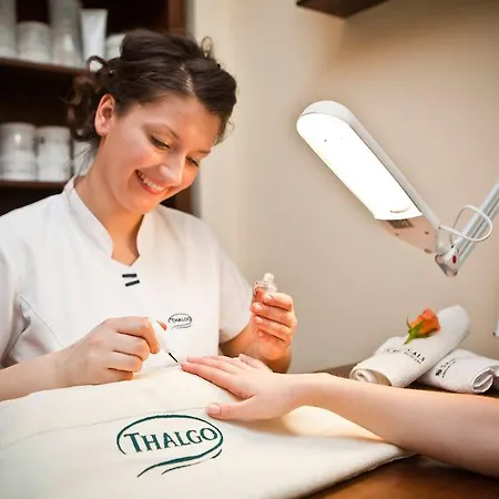 Otel Czarny Potok Wellness & Centrum 3*