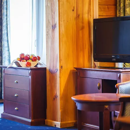 Hotel Czarny Potok Wellness & Centrum 3*