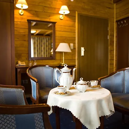 Hotel Czarny Potok Wellness & Centrum 3*