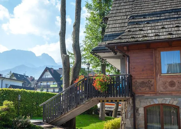 Czarny Potok Wellness & Centrum מלון